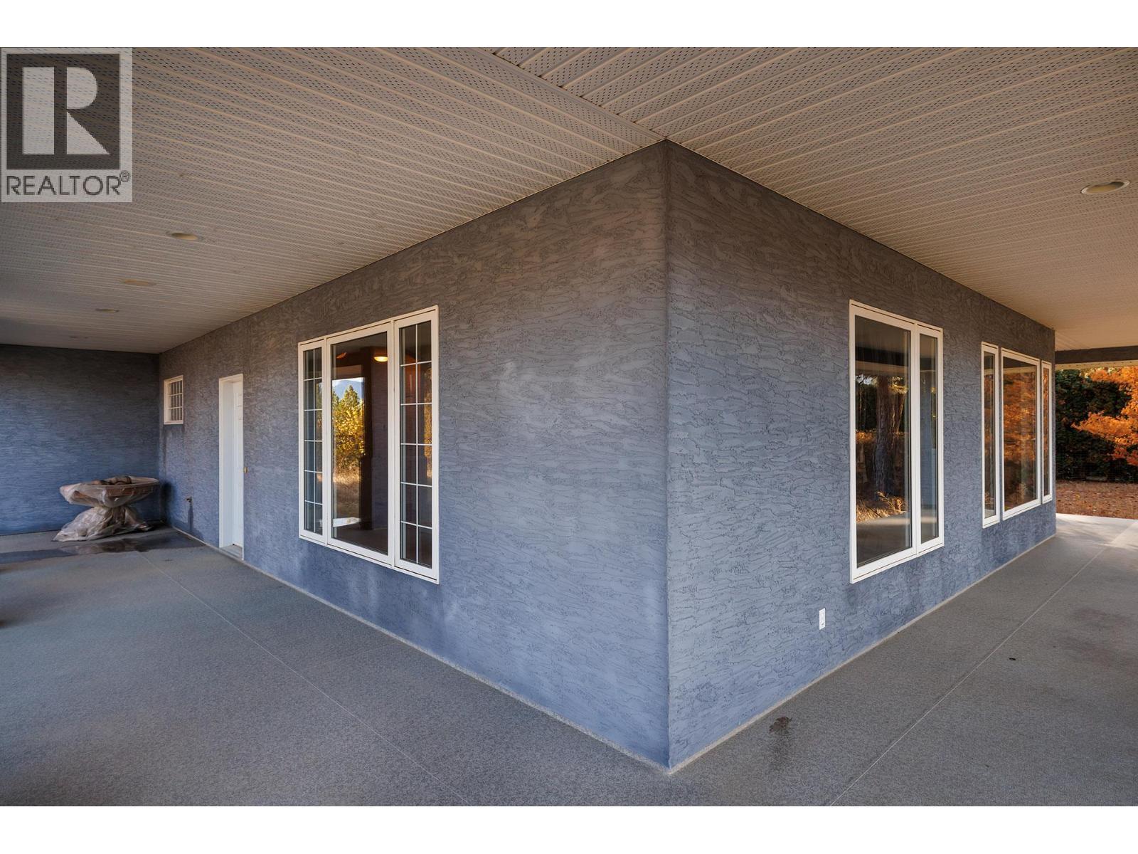 4323 Bedford Lane. Kelowna, British Columbia