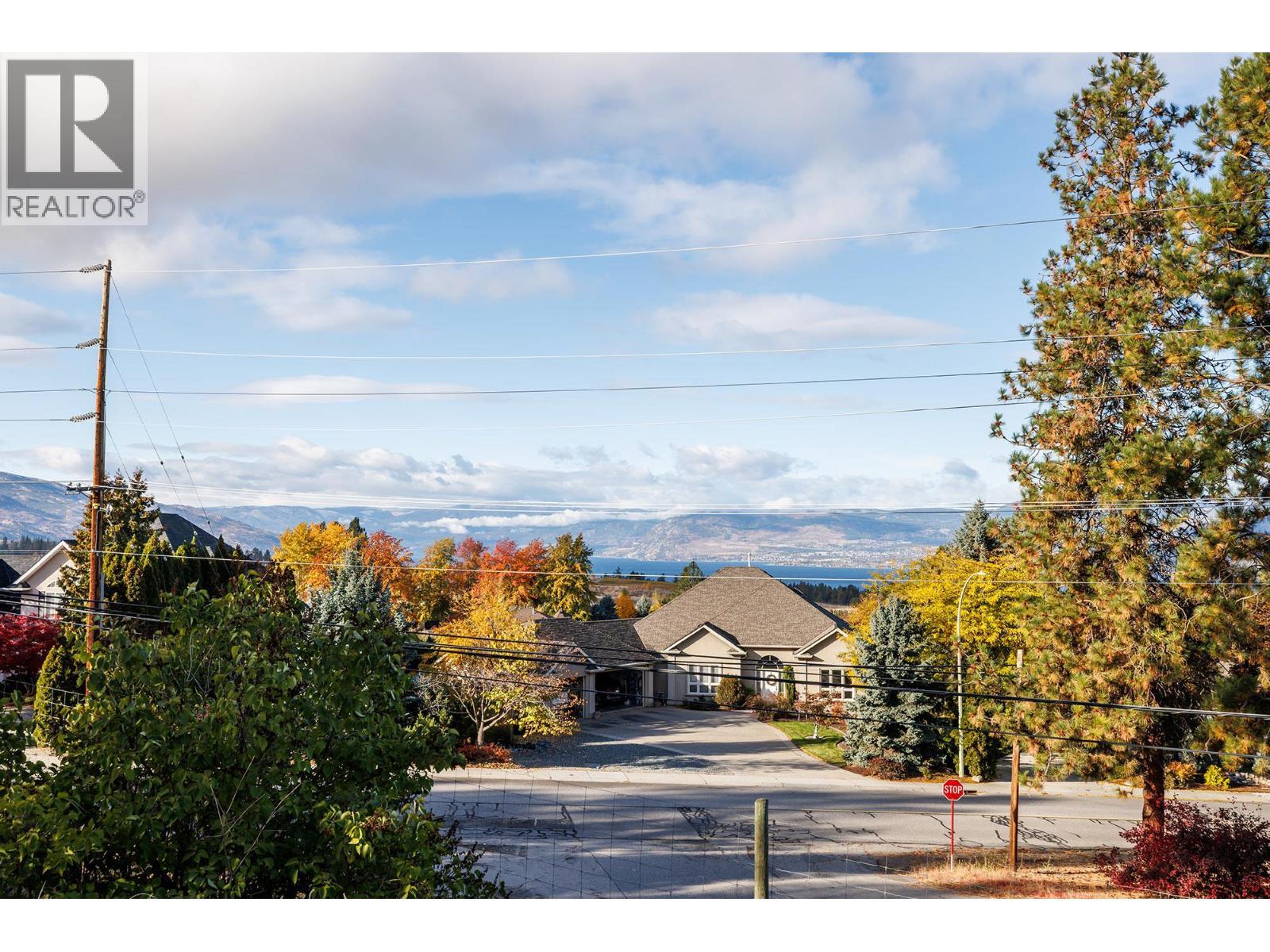 4323 Bedford Lane. Kelowna, British Columbia