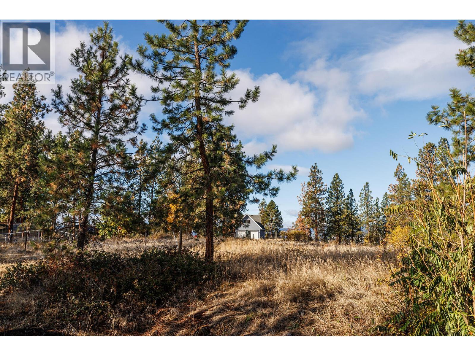 4323 Bedford Lane. Kelowna, British Columbia