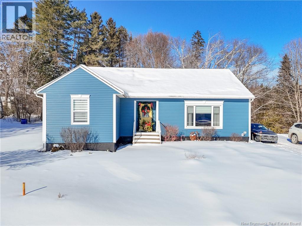 744 Central Street, Centreville