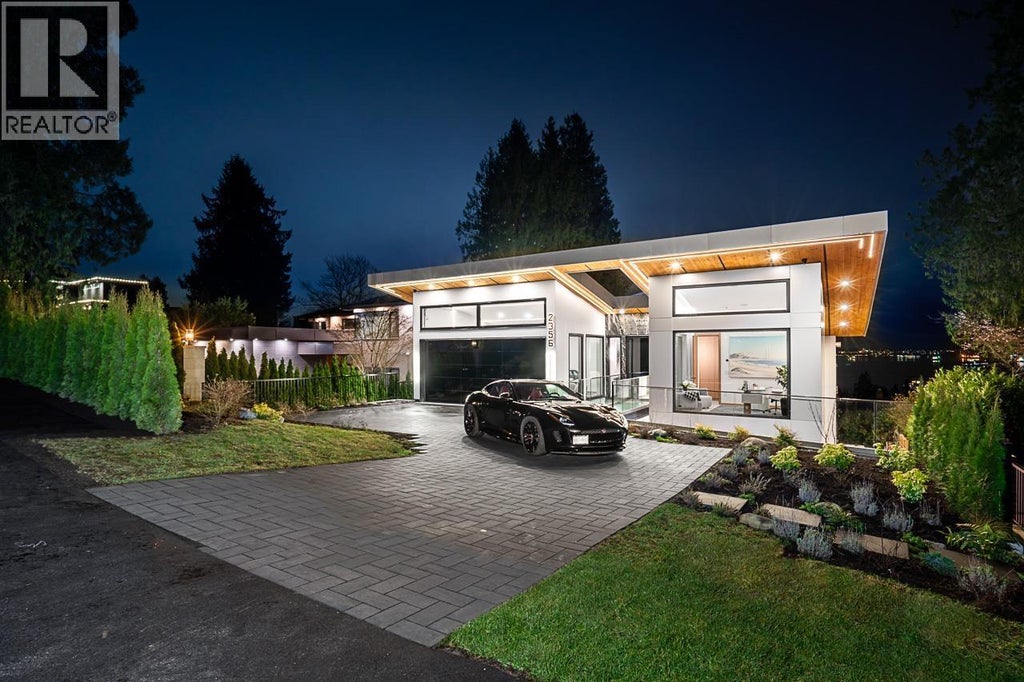 2356 Ottawa Avenue, West Vancouver