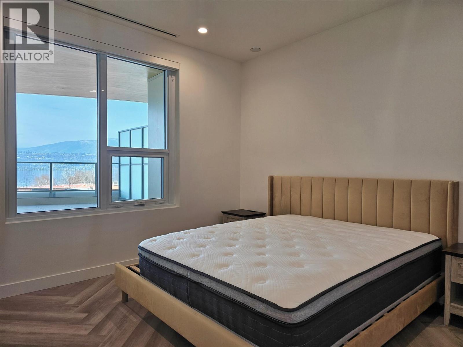 3340 Lakeshore Drive Unit# 514. Kelowna, British Columbia