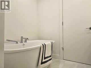 3340 Lakeshore Drive Unit# 514. Kelowna, British Columbia