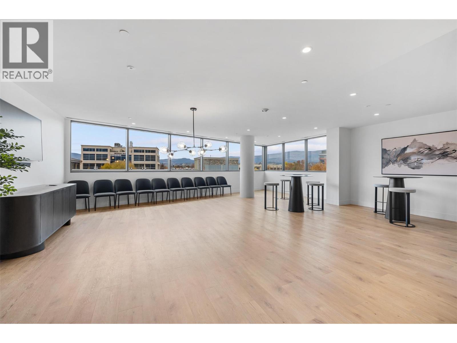 3340 Lakeshore Drive Unit# 514. Kelowna, British Columbia