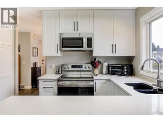 1255 Raymer Avenue Unit# 572. Kelowna, British Columbia