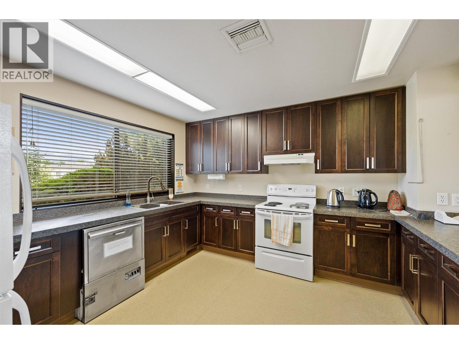 1255 Raymer Avenue Unit# 572. Kelowna, British Columbia