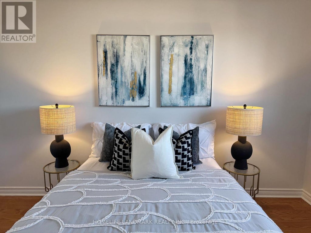 5159 Sunray Drive, Mississauga (hurontario)