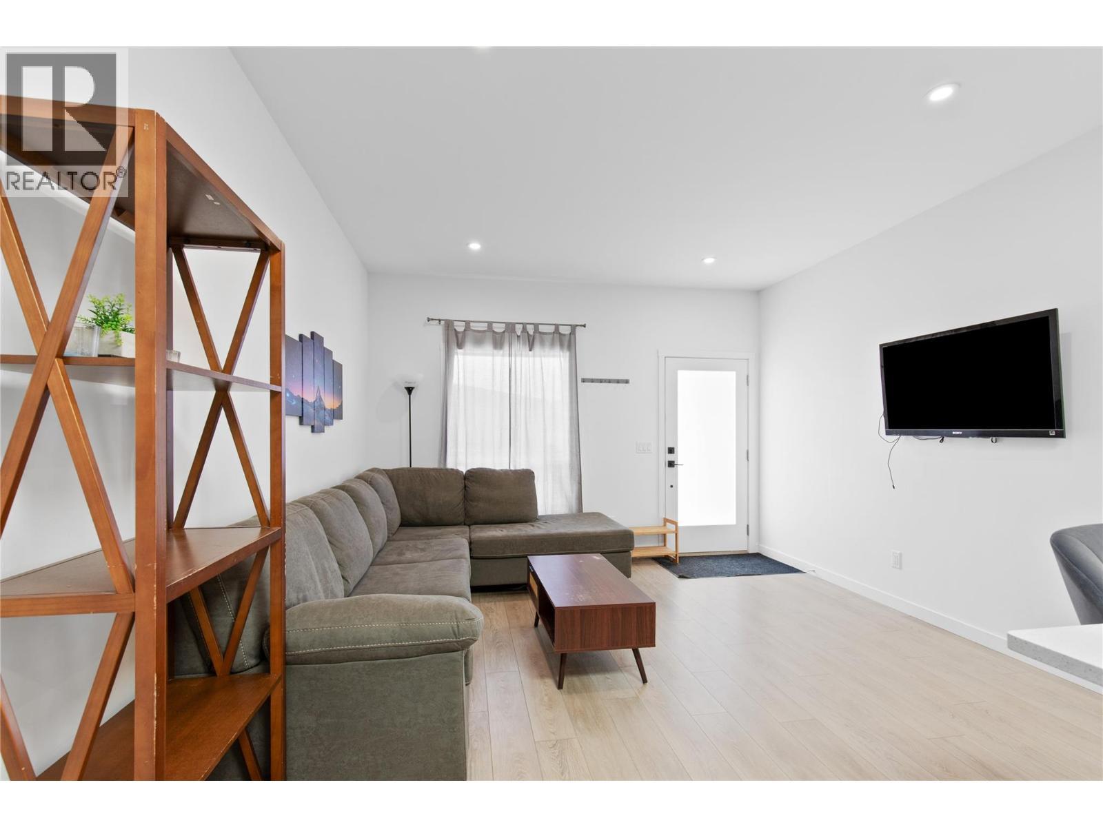 8900 Jim Bailey Road Unit# 107. Kelowna, British Columbia