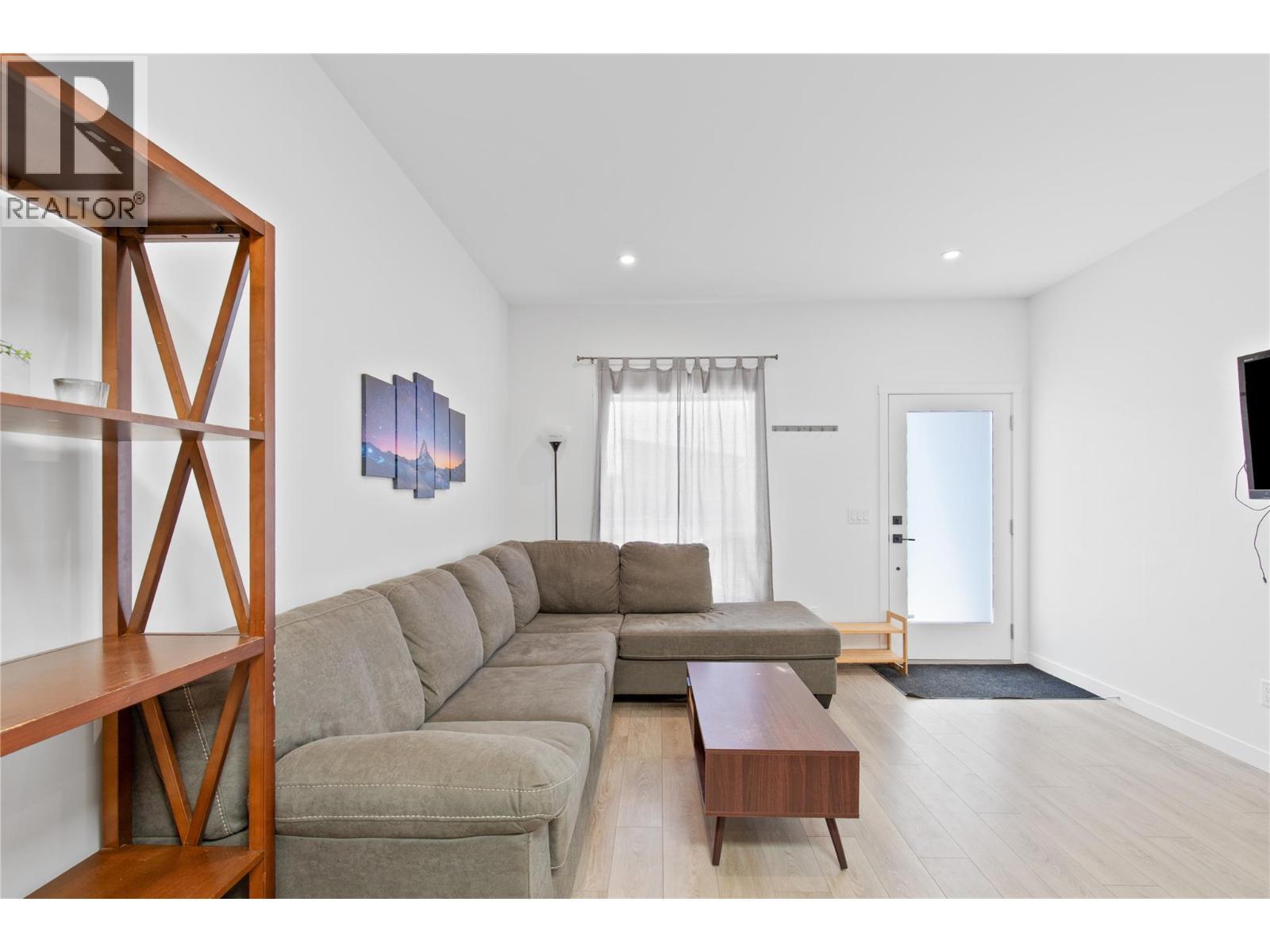 8900 Jim Bailey Road Unit# 107. Kelowna, British Columbia