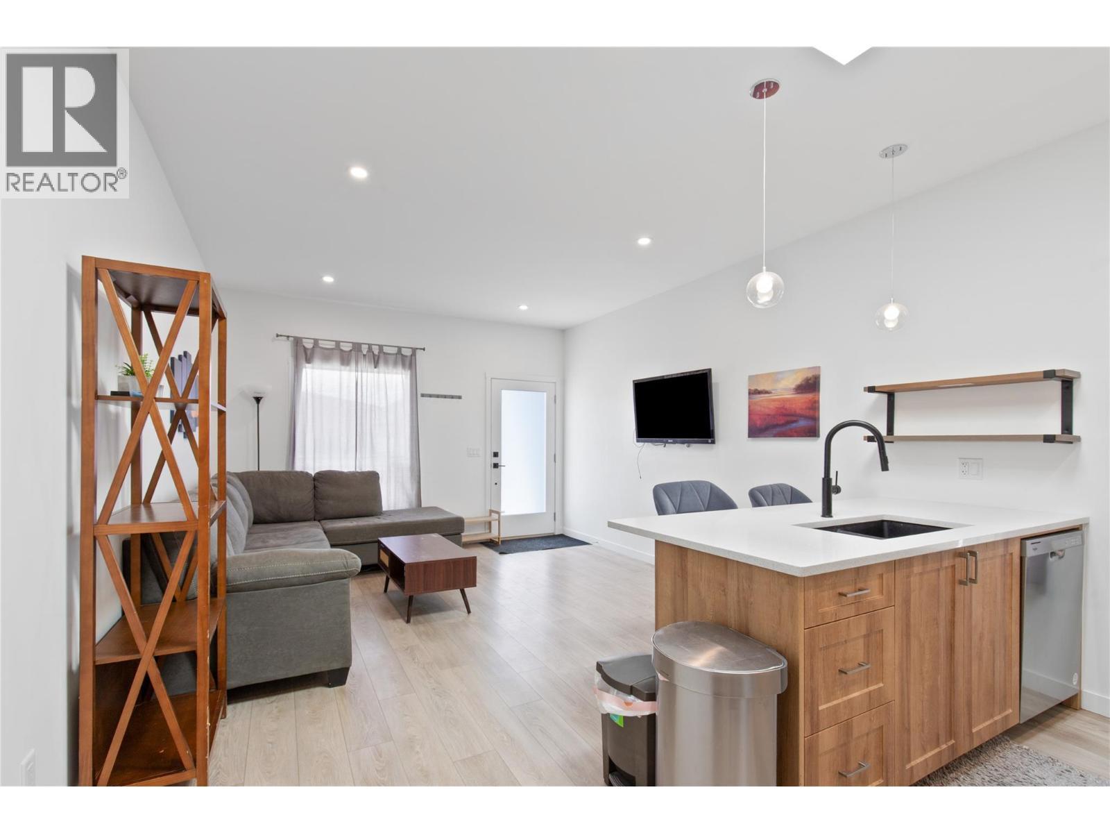 8900 Jim Bailey Road Unit# 107. Kelowna, British Columbia