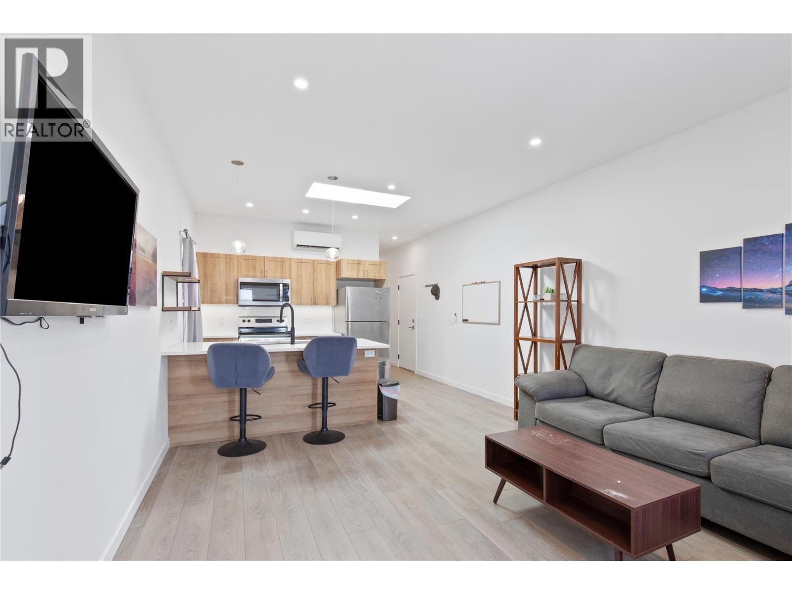 8900 Jim Bailey Road Unit# 107. Kelowna, British Columbia