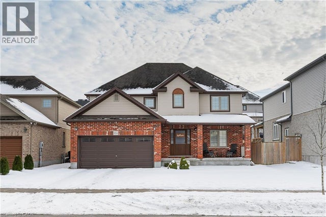 854 Springbank Avenue N, Woodstock