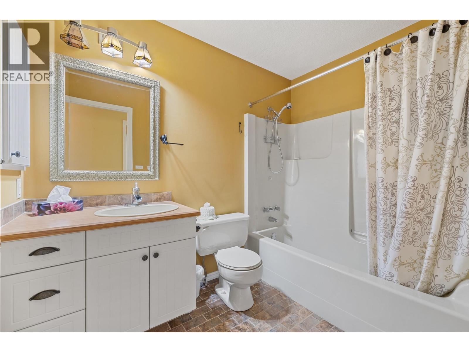 1260 Raymer Avenue Unit# 438. Kelowna, British Columbia