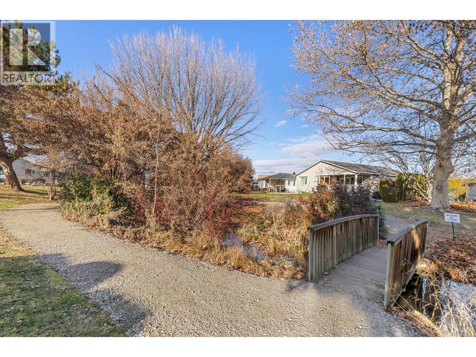 1260 Raymer Avenue Unit# 438. Kelowna, British Columbia