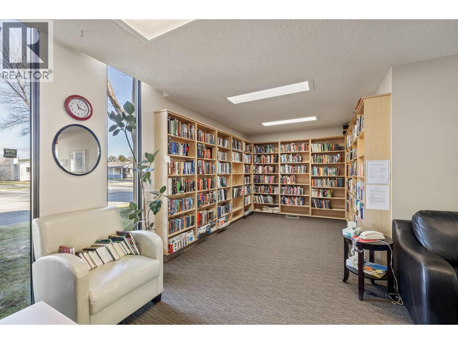 1260 Raymer Avenue Unit# 438. Kelowna, British Columbia