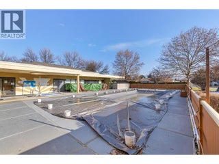 1260 Raymer Avenue Unit# 438. Kelowna, British Columbia