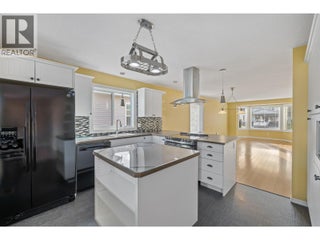 1260 Raymer Avenue Unit# 438. Kelowna, British Columbia