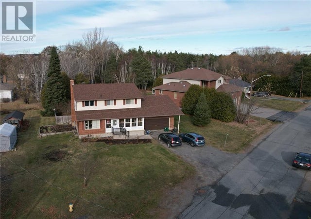 1424 Ramsey Lake Rd, Sudbury