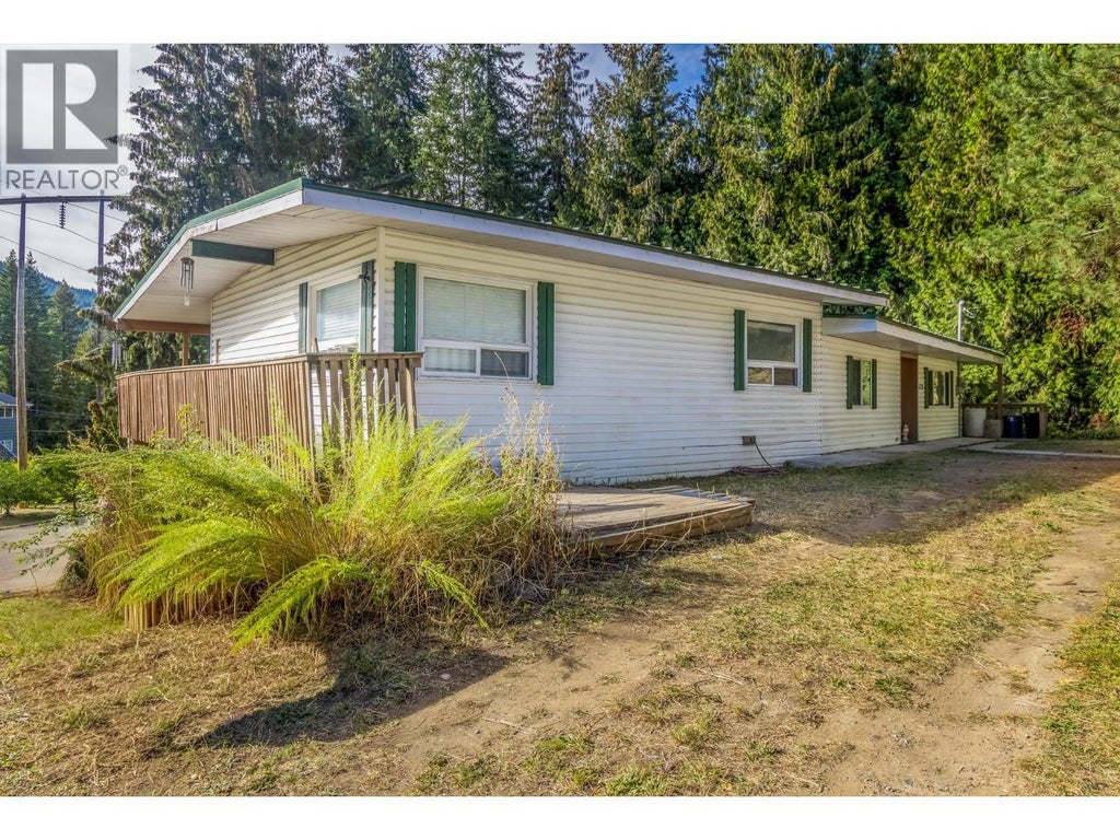 5246 Mayfair Road Se, Salmon Arm