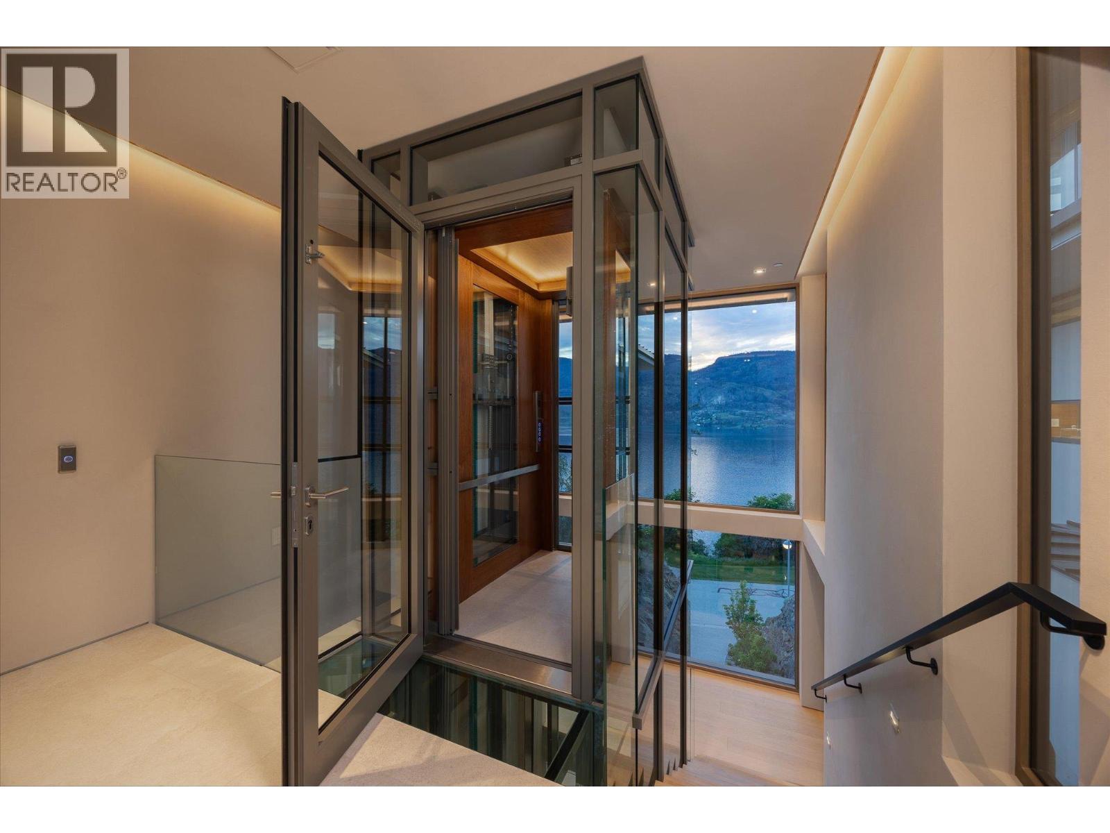 180 Sheerwater Court Unit# 20. Kelowna, British Columbia