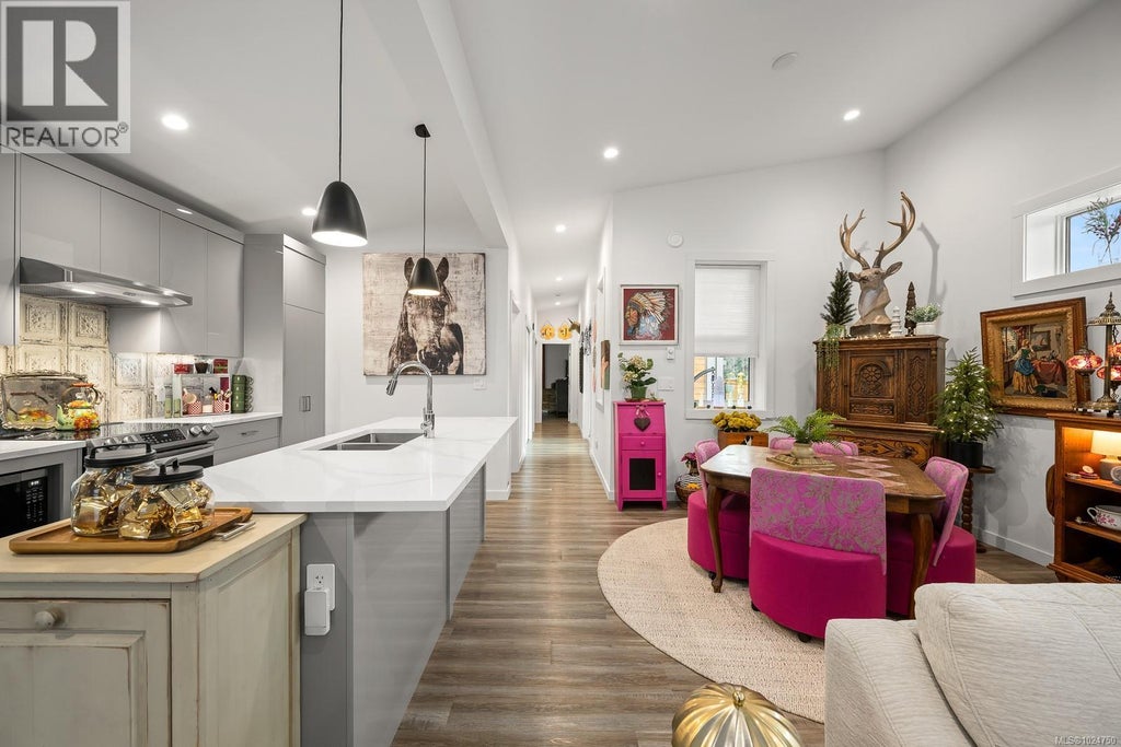 30 3025 Royston Road, Cumberland