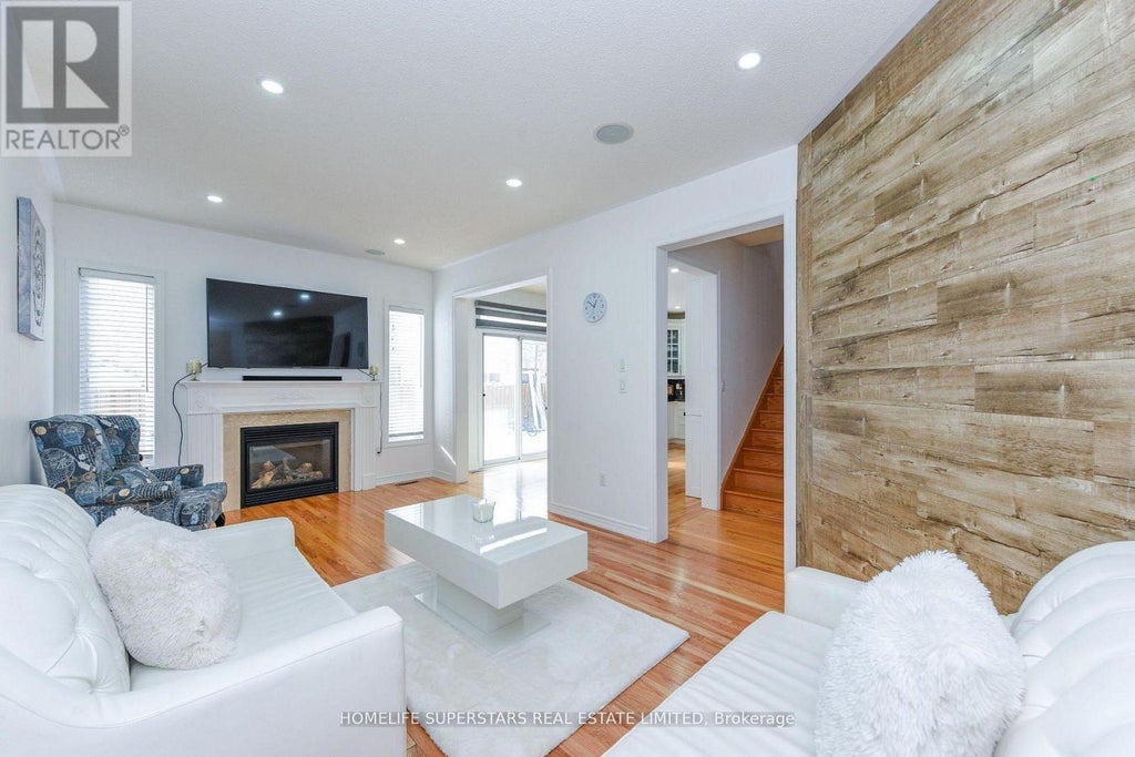 27 Dovehaven Crescent, Brampton (bram East)