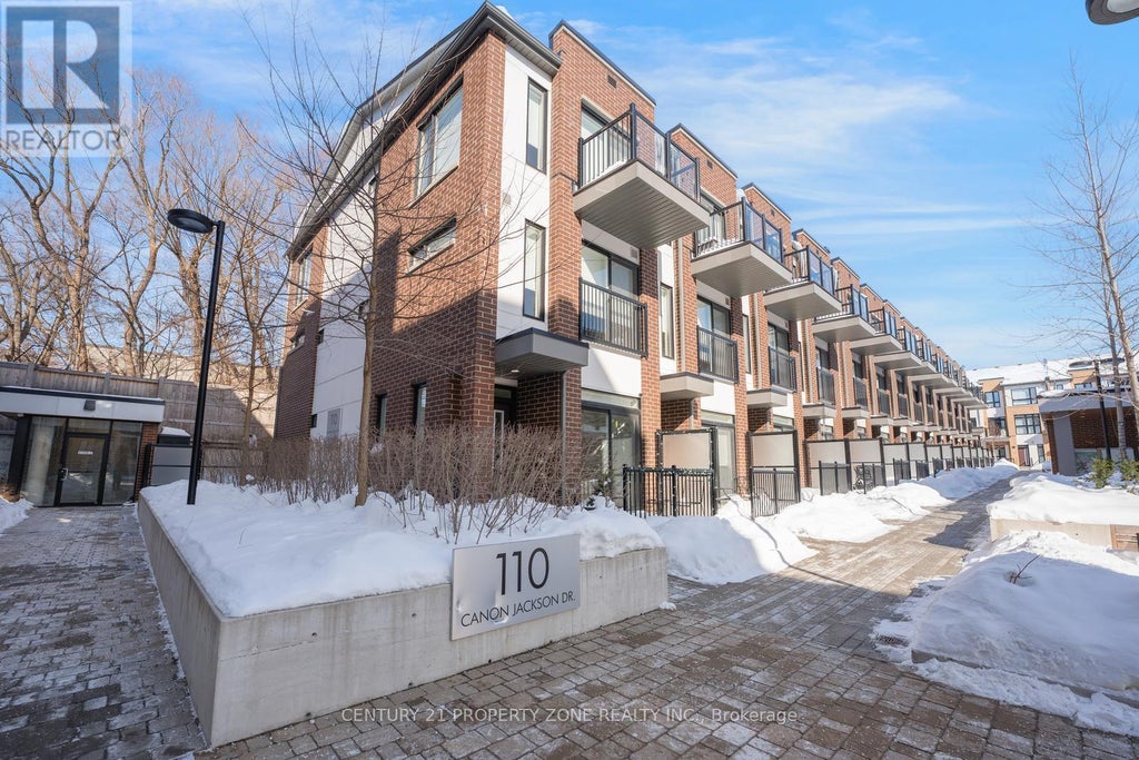 102 - 110 Canon Jackson Drive, Toronto (brookhaven-Amesbury)