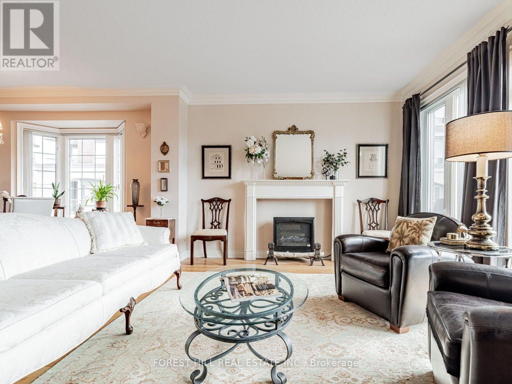 Th-a - 2 Clairtrell Road, Toronto (willowdale East)