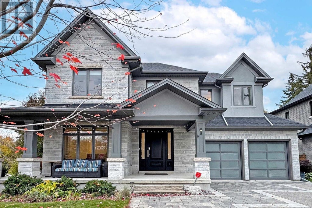 8 Parkway Avenue, Markham (markham Village)