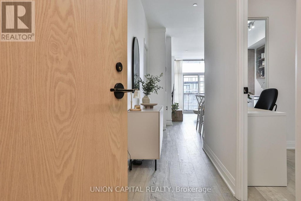 303 - 50 George Butchart Drive, Toronto (downsview-Roding-Cfb)