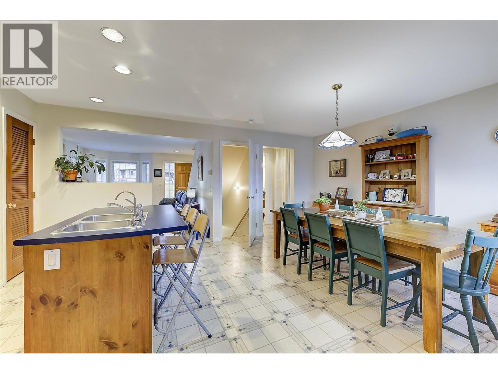 5280 Allenby Lane. Kelowna, British Columbia