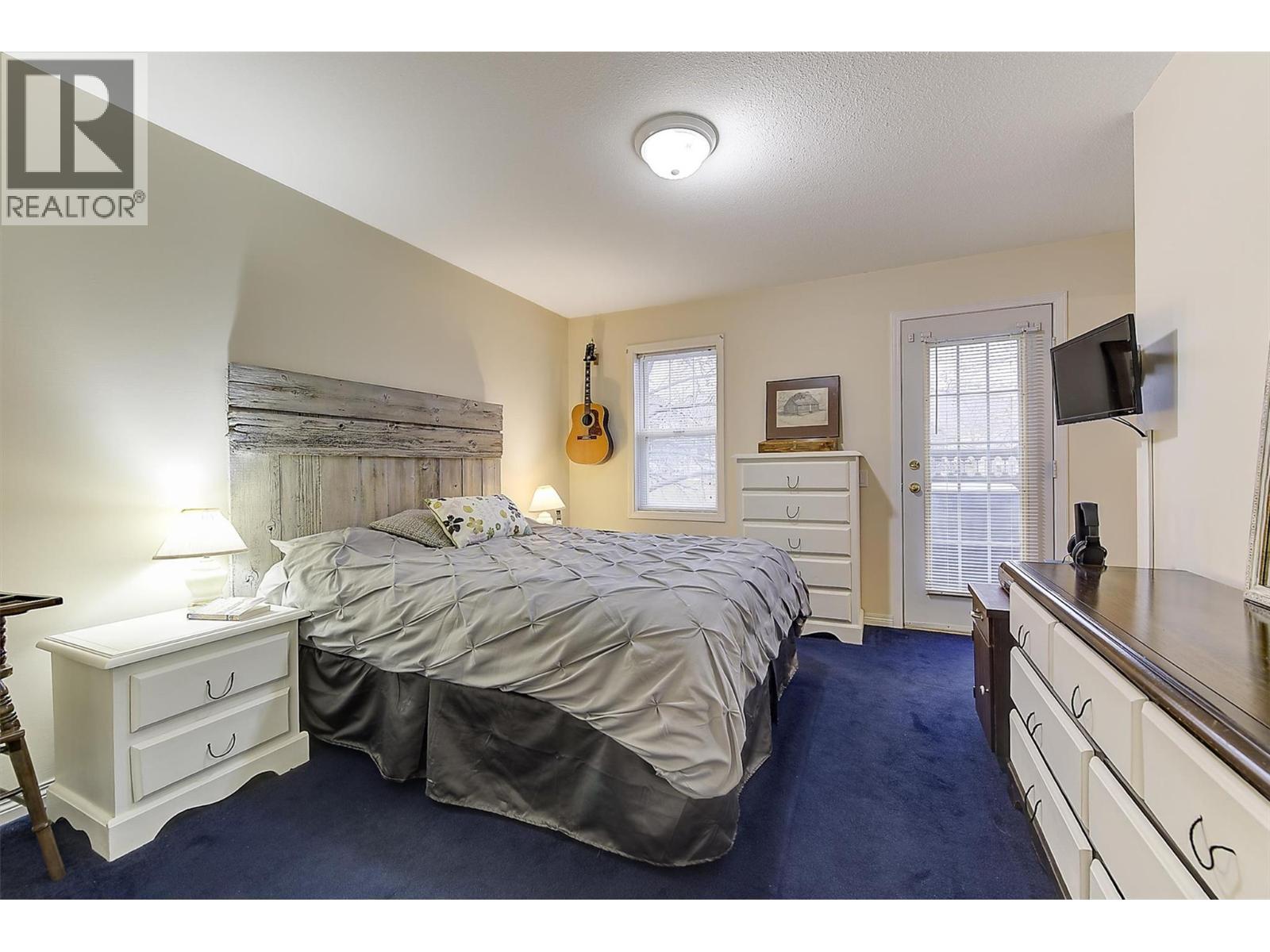 5280 Allenby Lane. Kelowna, British Columbia