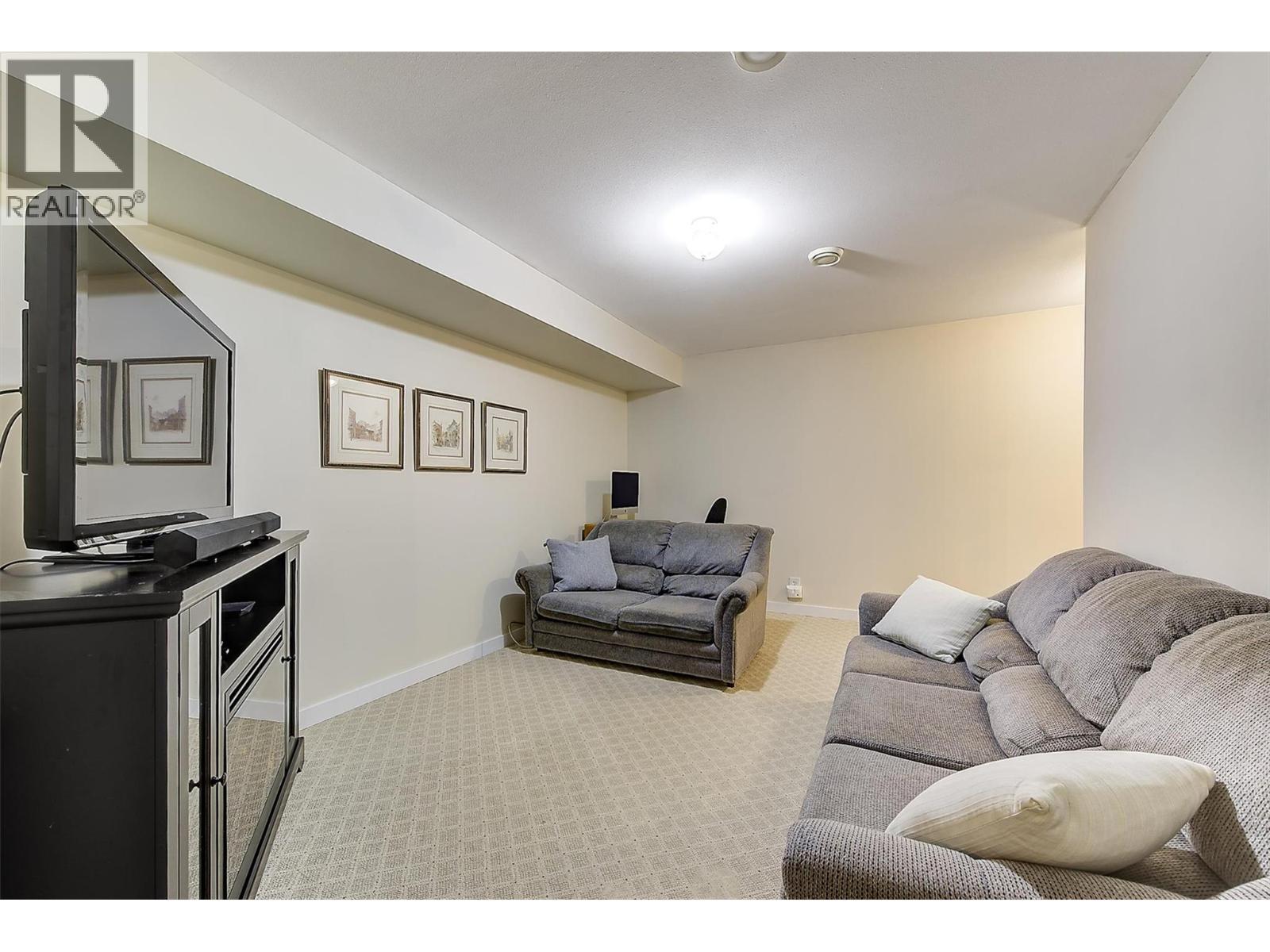 5280 Allenby Lane. Kelowna, British Columbia