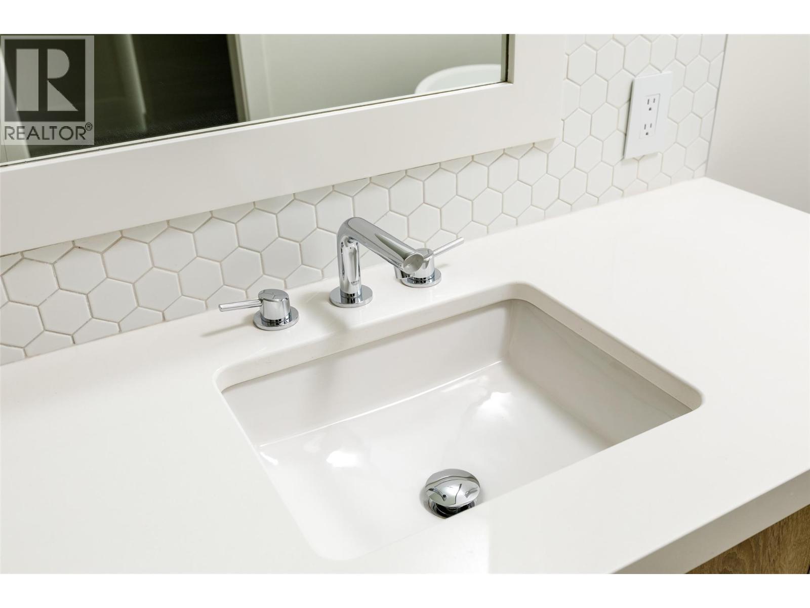 130 Flagstone Rise. Naramata, British Columbia