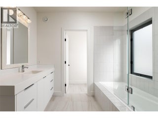 130 Flagstone Rise. Naramata, British Columbia