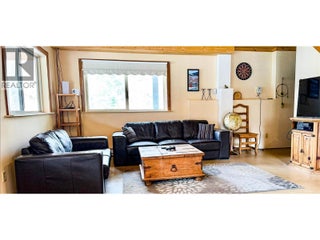 7068 Gun Lake West Road. Gold Bridge, British Columbia