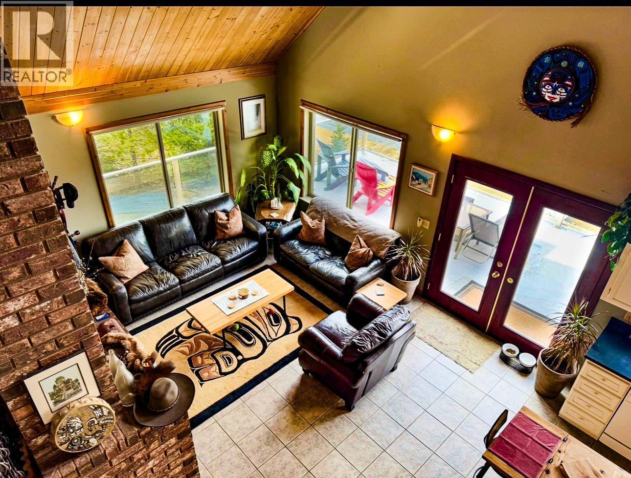 7068 Gun Lake West Road. Gold Bridge, British Columbia