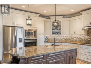 186 Jewel Place. Summerland, British Columbia