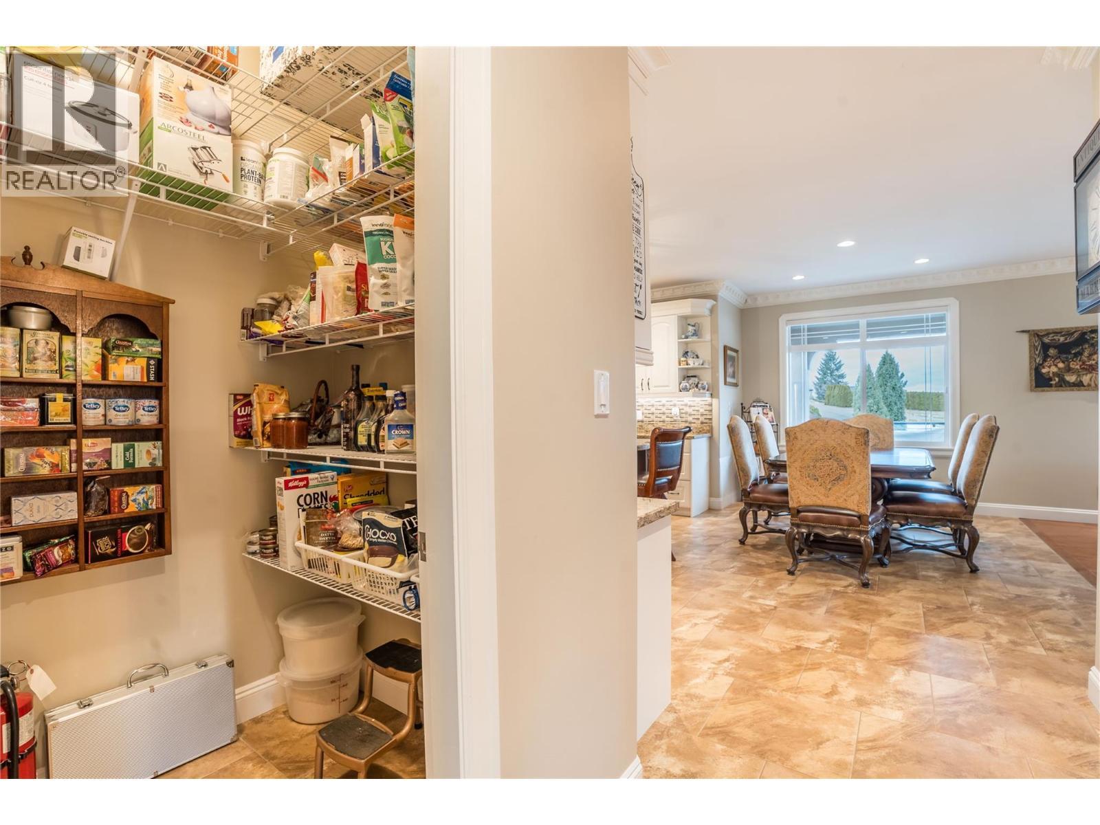 186 Jewel Place. Summerland, British Columbia