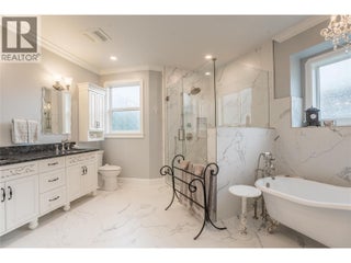 186 Jewel Place. Summerland, British Columbia