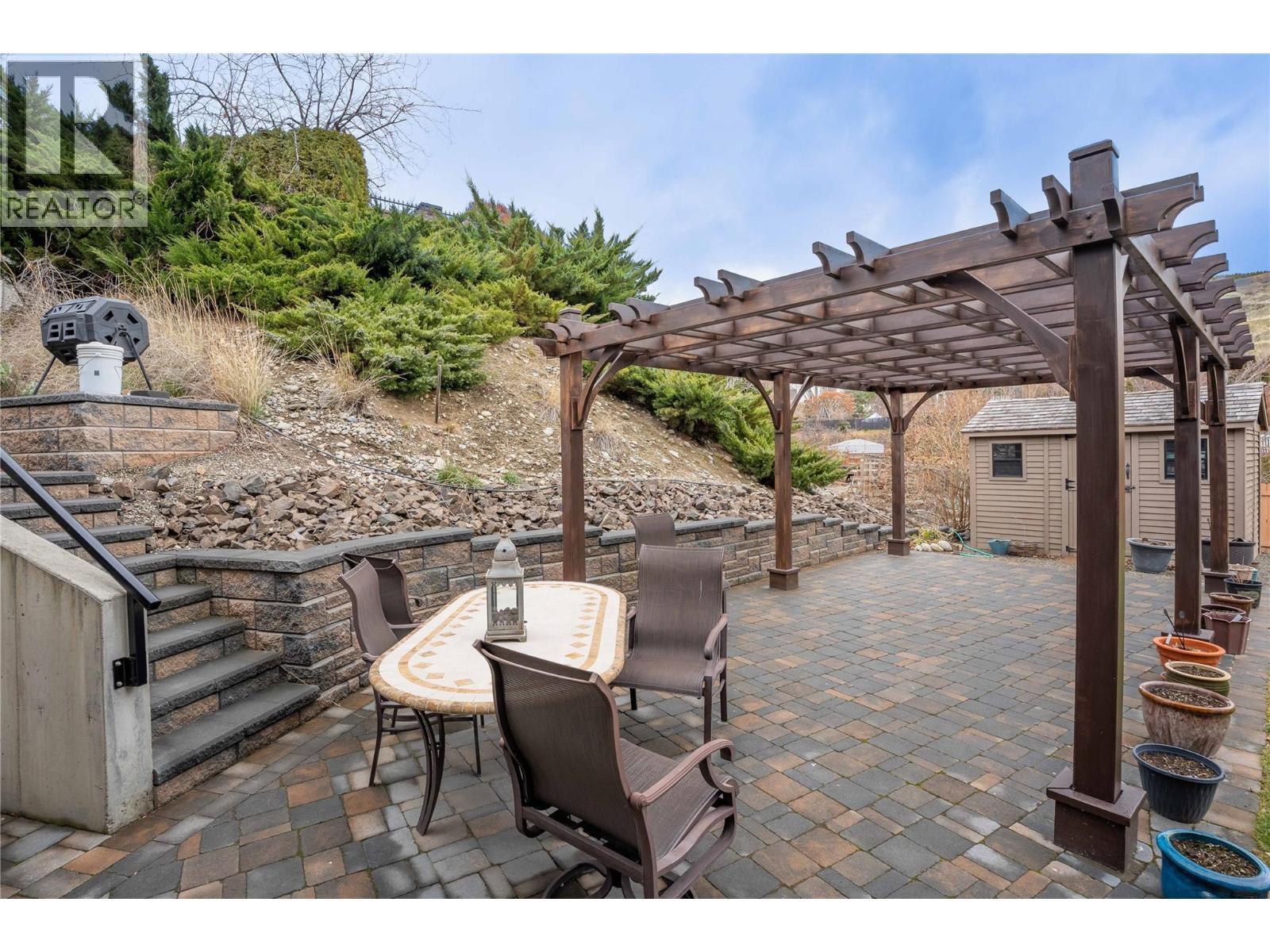 186 Jewel Place. Summerland, British Columbia