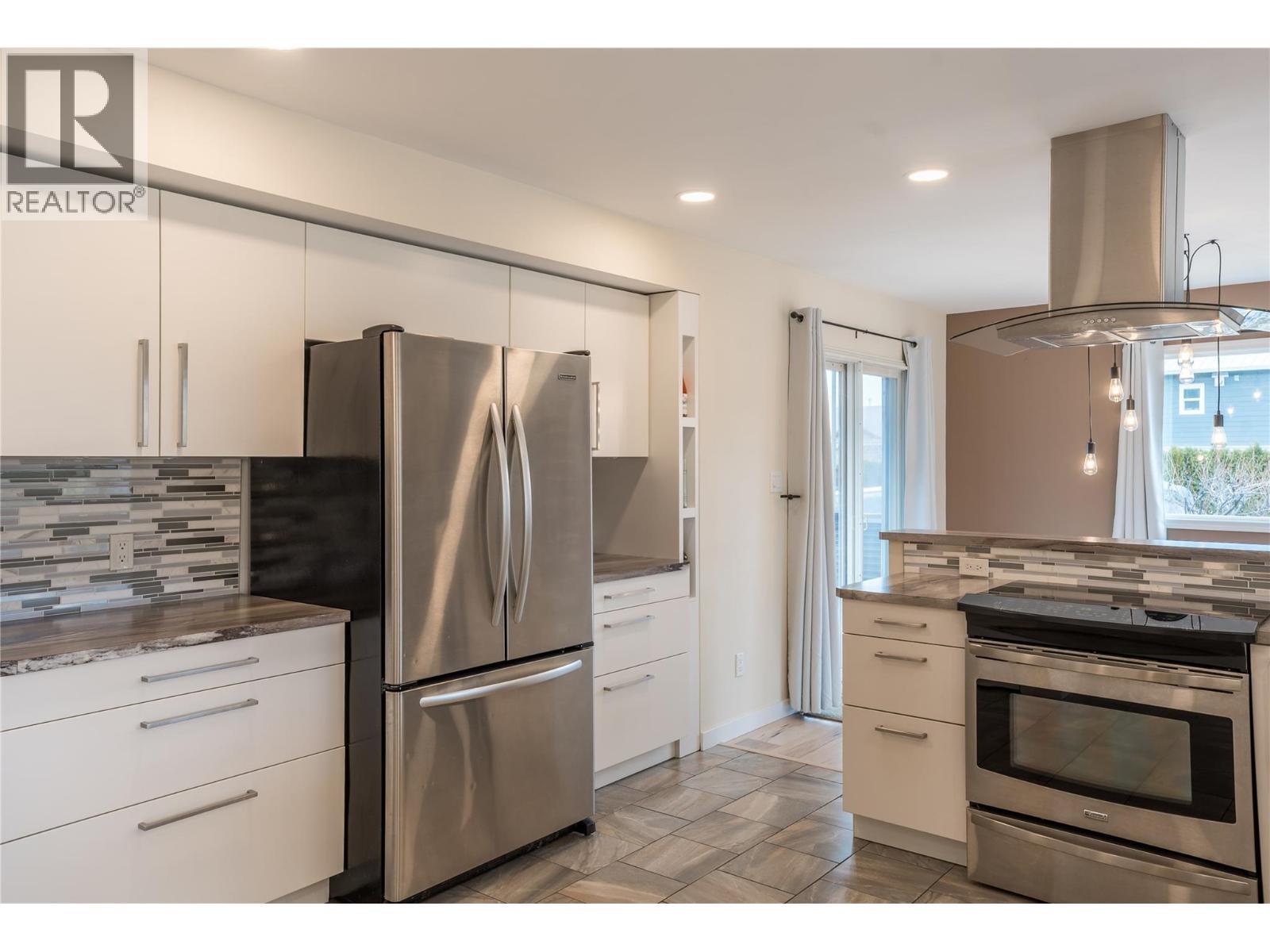 5010 Croil Avenue. Summerland, British Columbia