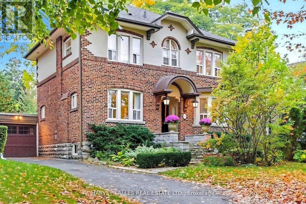 202 Dinnick Crescent, Toronto (lawrence Park South)