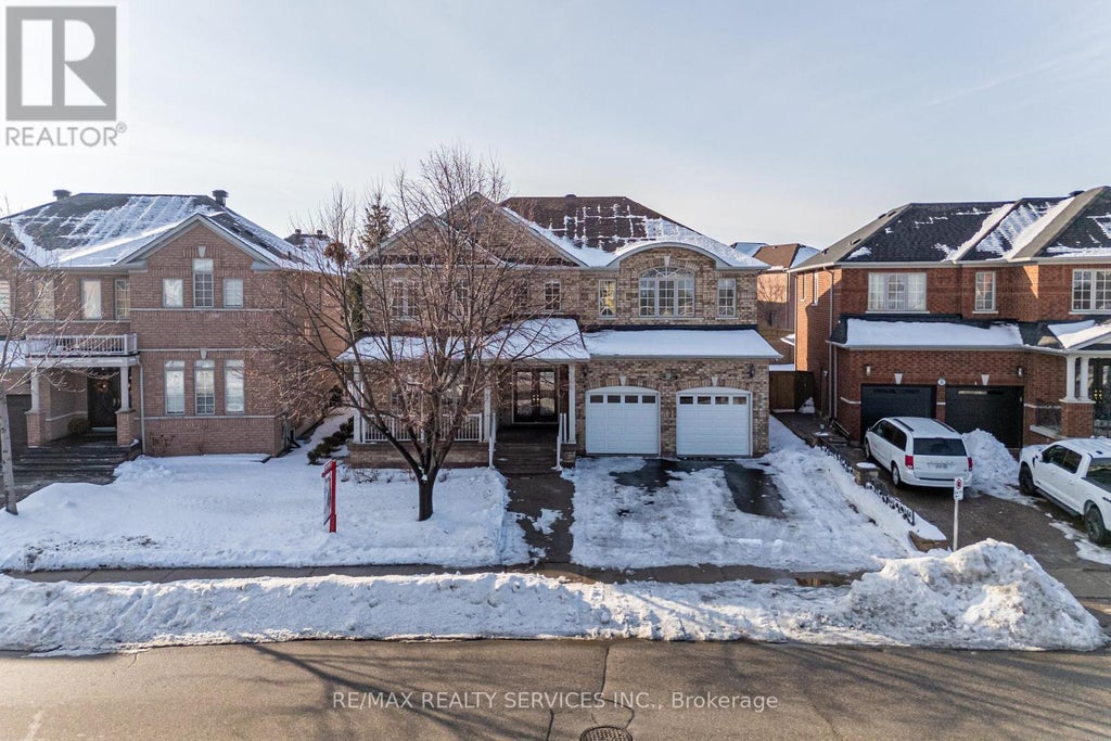 52 Mount Royal Circle, Brampton (vales Of Castlemore North)