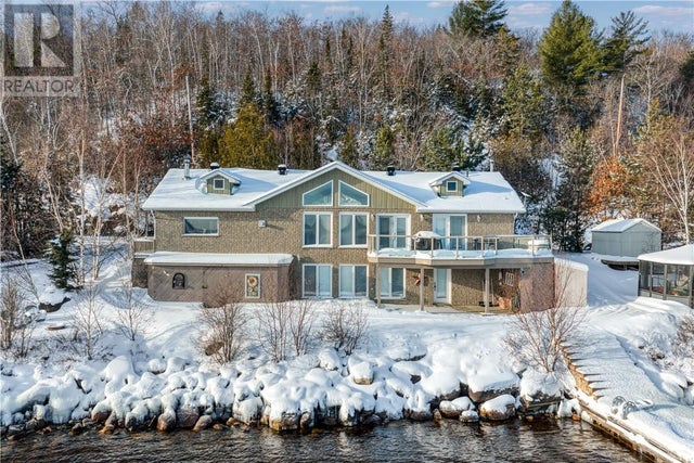 1675 West Bay Road, Garson