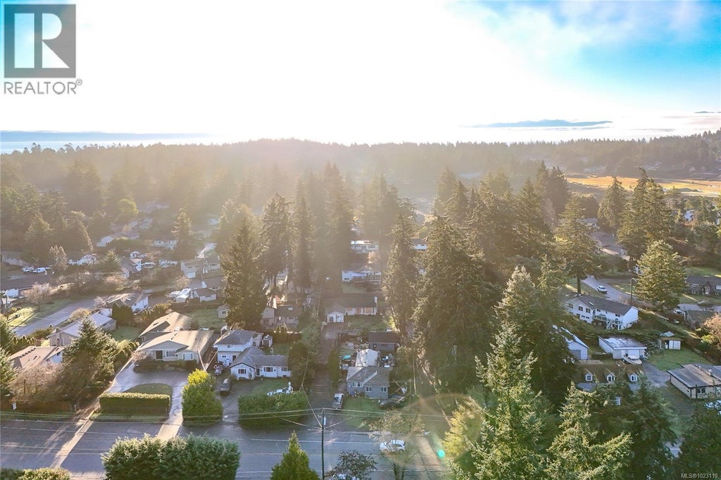 2317a Sooke Road, Colwood