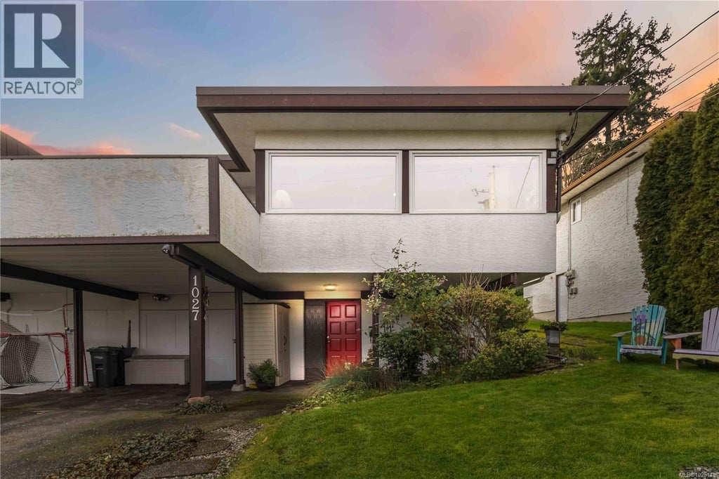 1027 Wurtele Place, Esquimalt