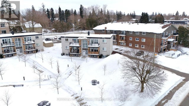 4 - 320 Queen Street E, Centre Wellington (fergus)