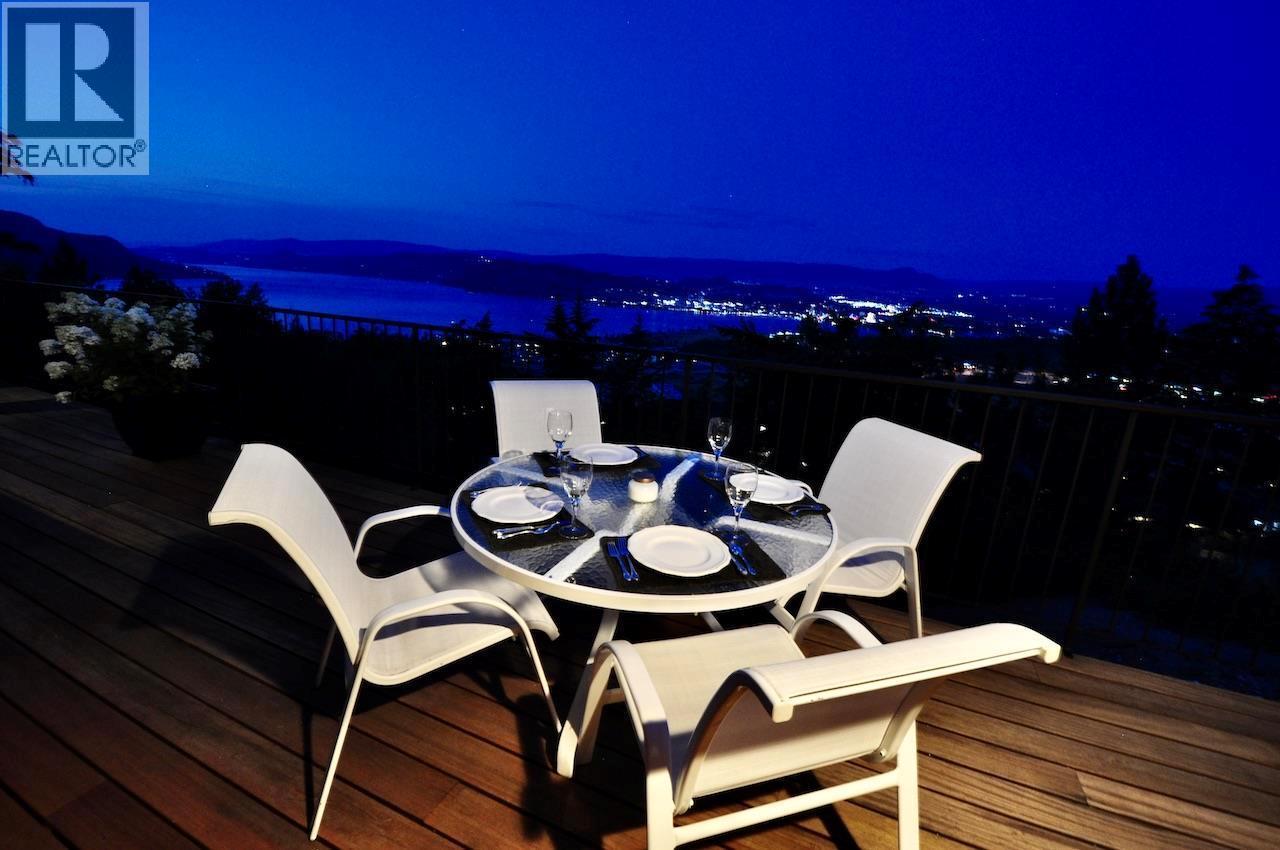 1837 Shaleridge Place. West Kelowna, British Columbia