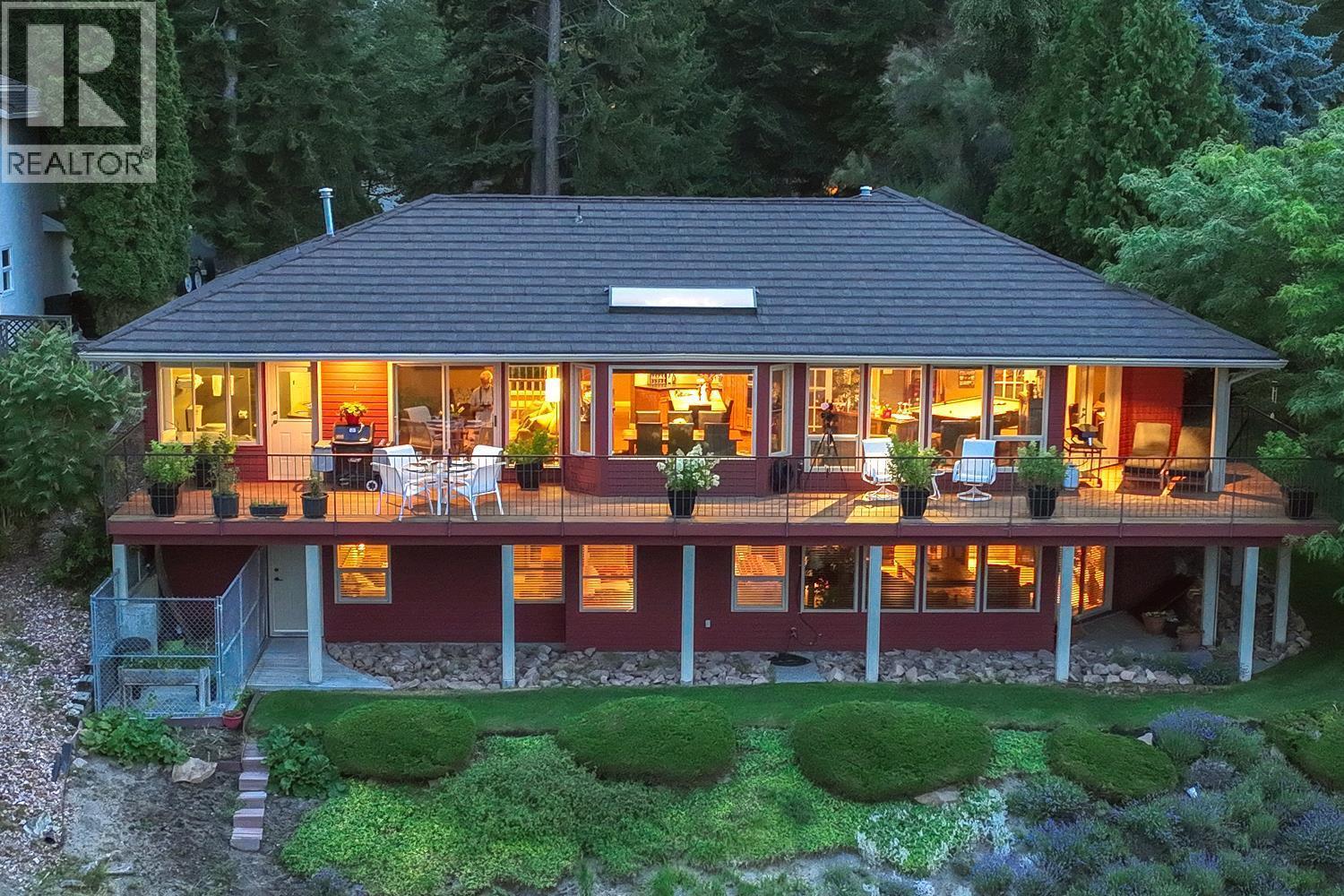 1837 Shaleridge Place. West Kelowna, British Columbia